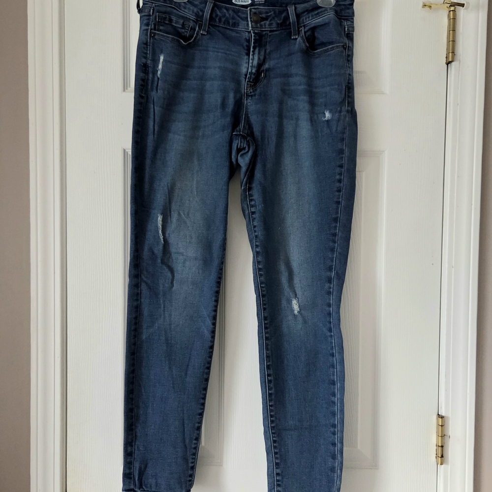Mid-Rise Distressed Rockstar Super Skinny Jeans for Women SIZE 6